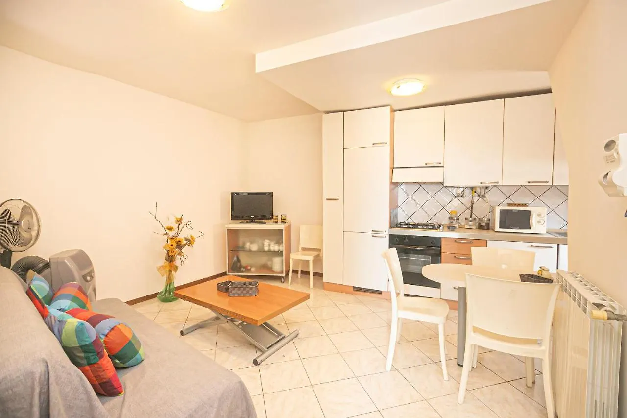 Real Italian Estate - Sea Haven Apartment Genoa Italy