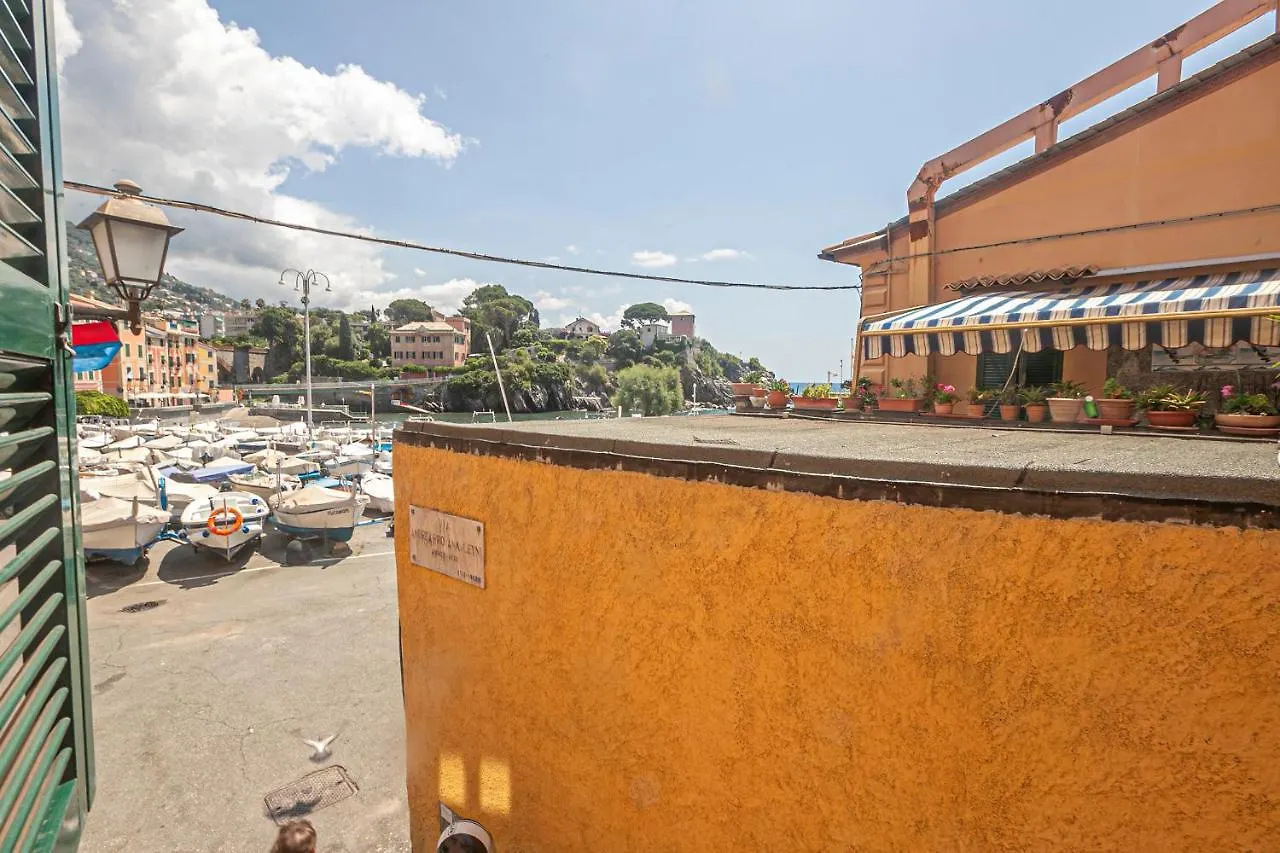 Real Italian Estate - Sea Haven Apartment Genoa